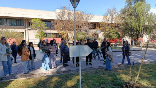 imagen La Facultad mostró sus avances en compostaje durante un recorrido institucional