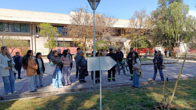 imagen La Facultad mostró sus avances en compostaje durante un recorrido institucional