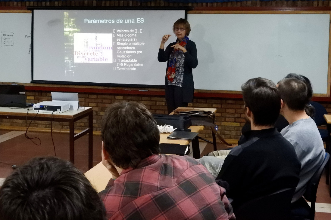 imagen Distinguida investigadora internacional disertó en la Facultad