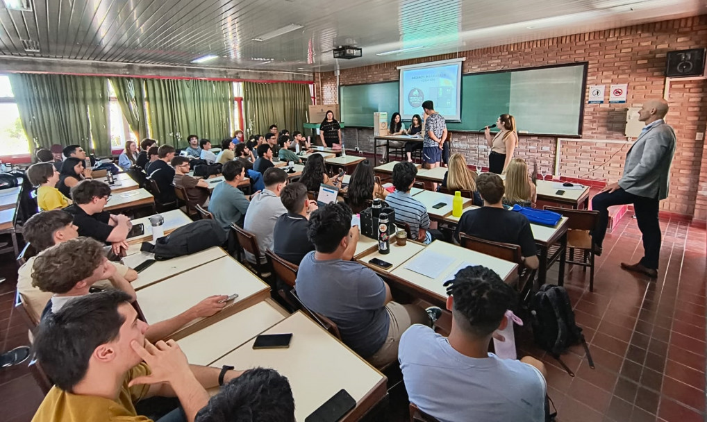 imagen Se realizó charla informativa sobre las Elecciones Legislativas 2025