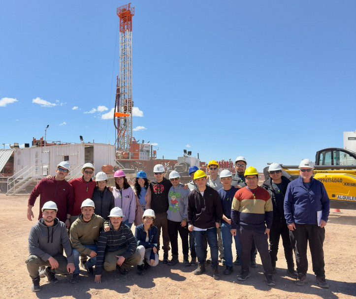 imagen Estudiantes de Petróleo realizaron visita técnica al Yacimiento Lindero de Piedra en Malargüe