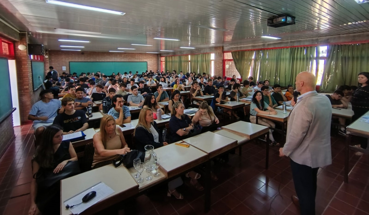 imagen Se realizó charla informativa sobre las Elecciones Legislativas 2025