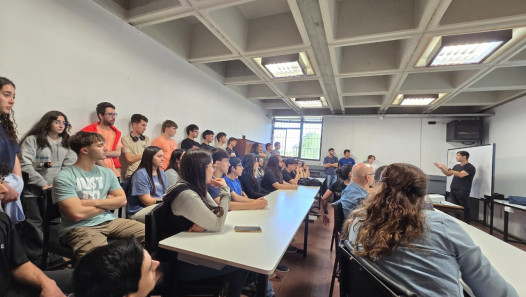 imagen Estudiante presentó proyecto de sistema operativo para entornos académicos 