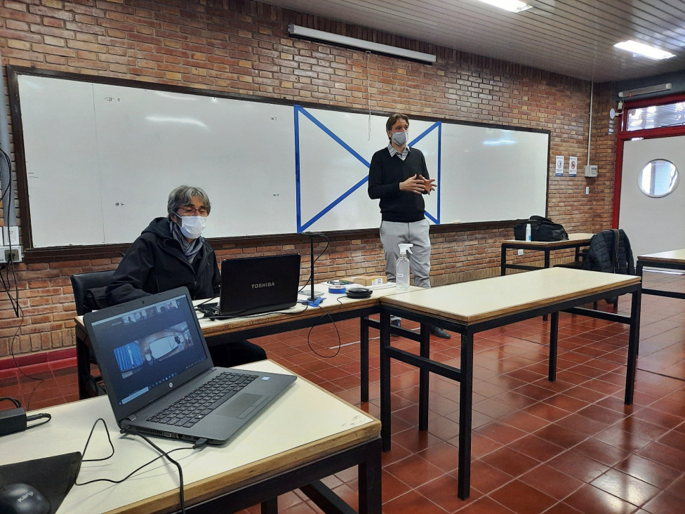 imagen Presentaron a docentes nuevo equipamiento de enseñanza bimodal simultánea