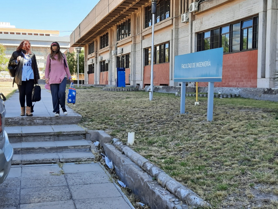 imagen Llamado a concursos del Personal de Apoyo Académico de la Facultad de Ingeniería