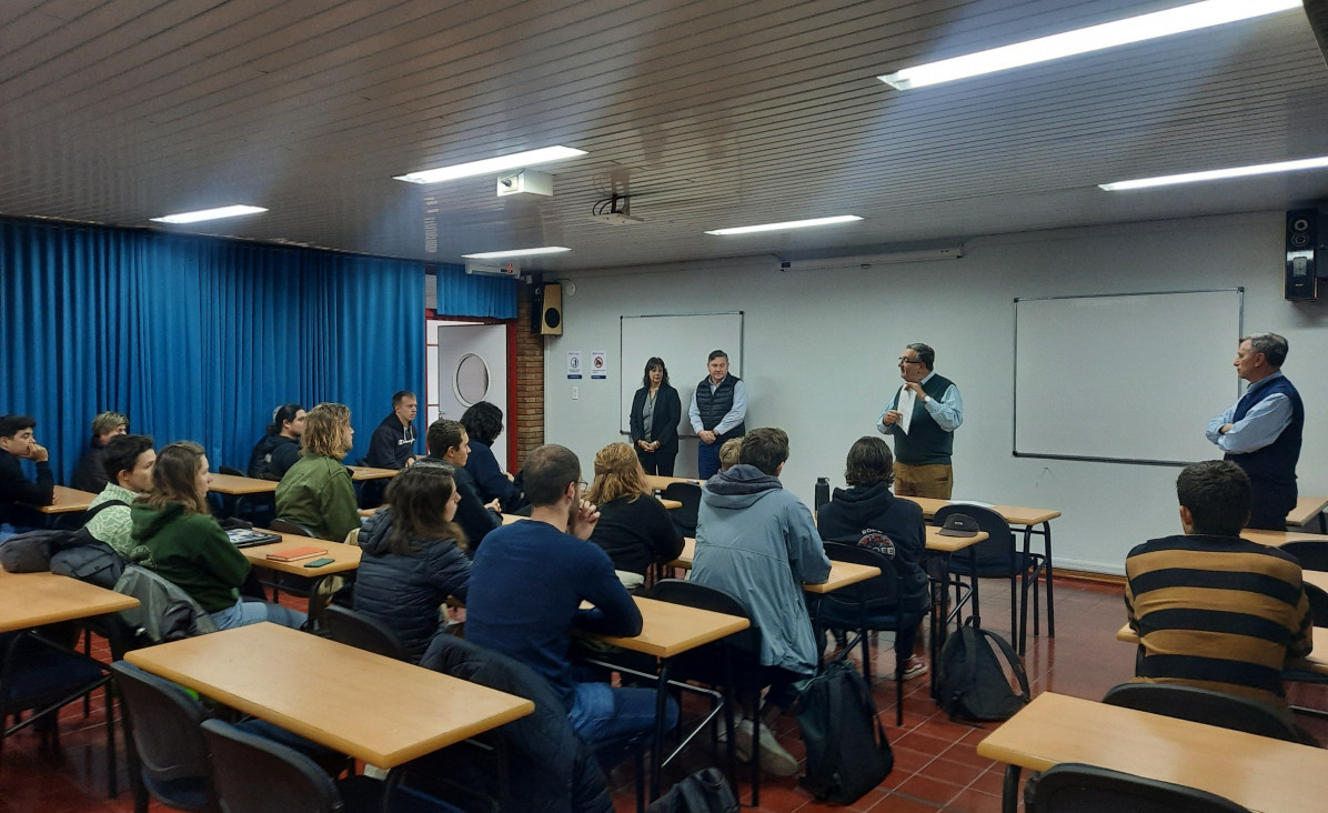 imagen Autoridades dieron la bienvenida a una nueva camada de estudiantes extranjeros