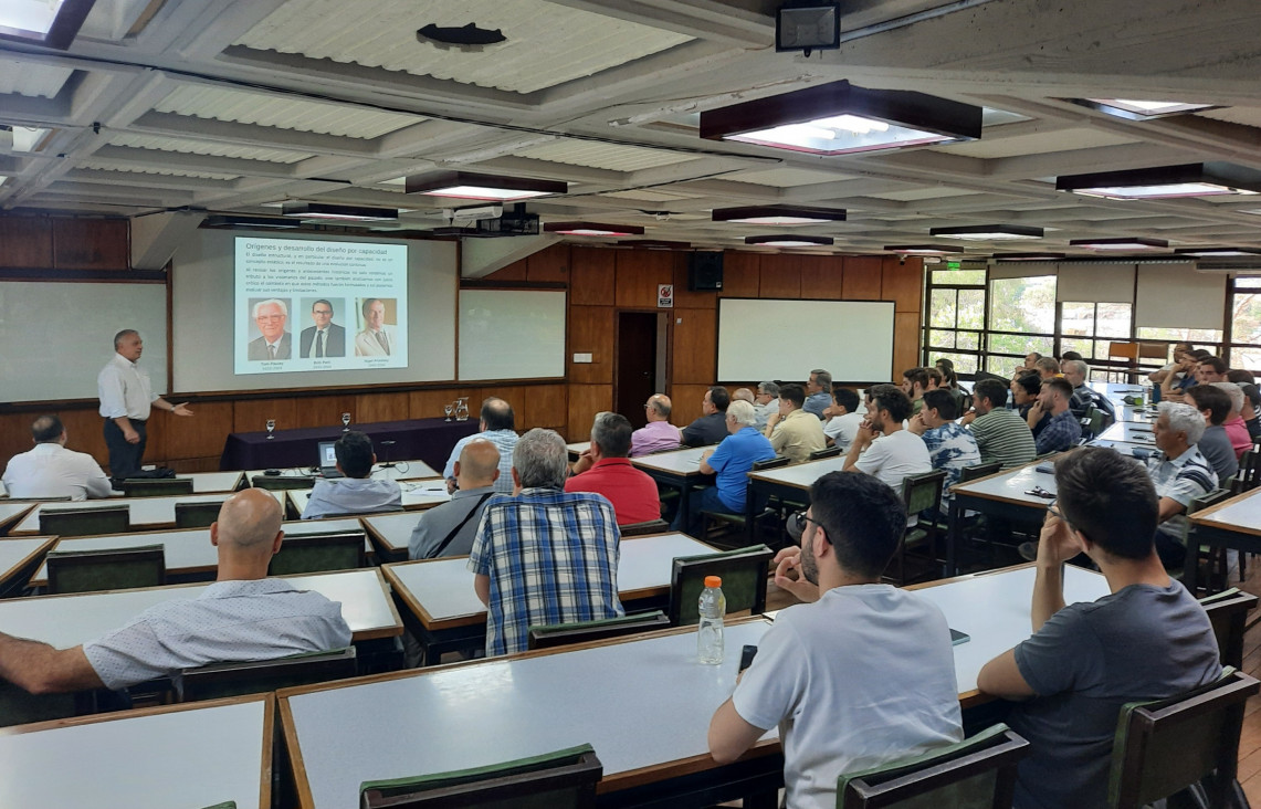 imagen Se realizó conferencia sobre diseño por capacidad de pórticos de hormigón armado