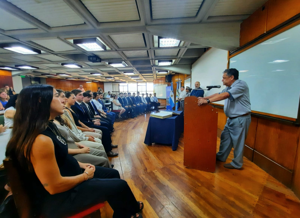 imagen Juraron 19 nuevos egresados y egresadas de la Facultad