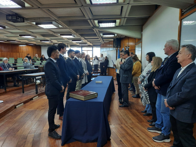 imagen Juraron 14 nuevos egresados y egresadas de la Facultad