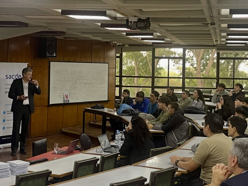 imagen Con charlas de destacados profesionales, la Facultad celebró el Día de la Ingeniería