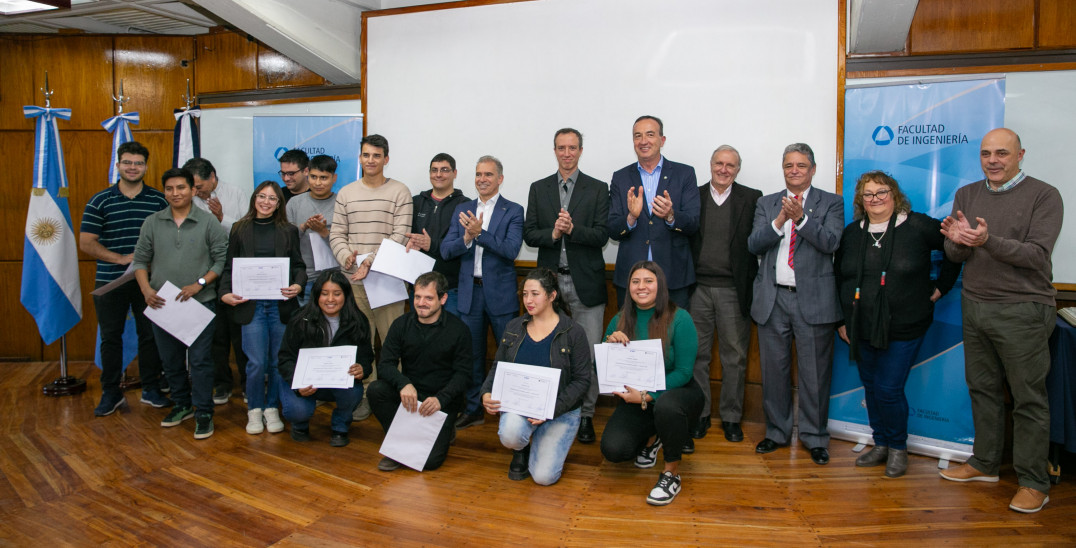 imagen La Facultad celebró el Día de la Ingeniería con una charla del vicepresidente de YPF