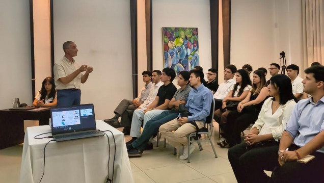 imagen La Facultad fortaleció vínculos con el sector energético en una jornada de jóvenes profesionales