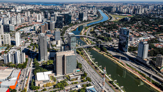 imagen São Paulo llega a la Facultad de Ingeniería: una conferencia para pensar la ciudad latinoamericana contemporánea