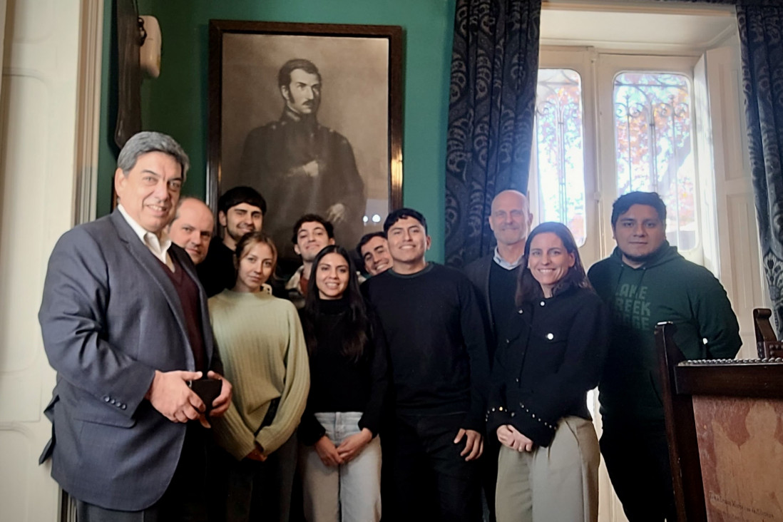 imagen Estudiantes de Ingeniería en Petróleos visitaron el Museo del Pasado Cuyano