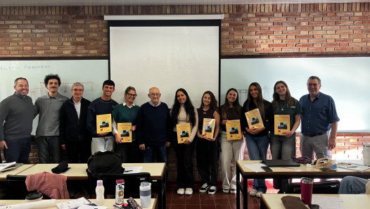 imagen El Ing. Agustín Reboredo brindó una clase magistral a estudiantes de Arquitectura