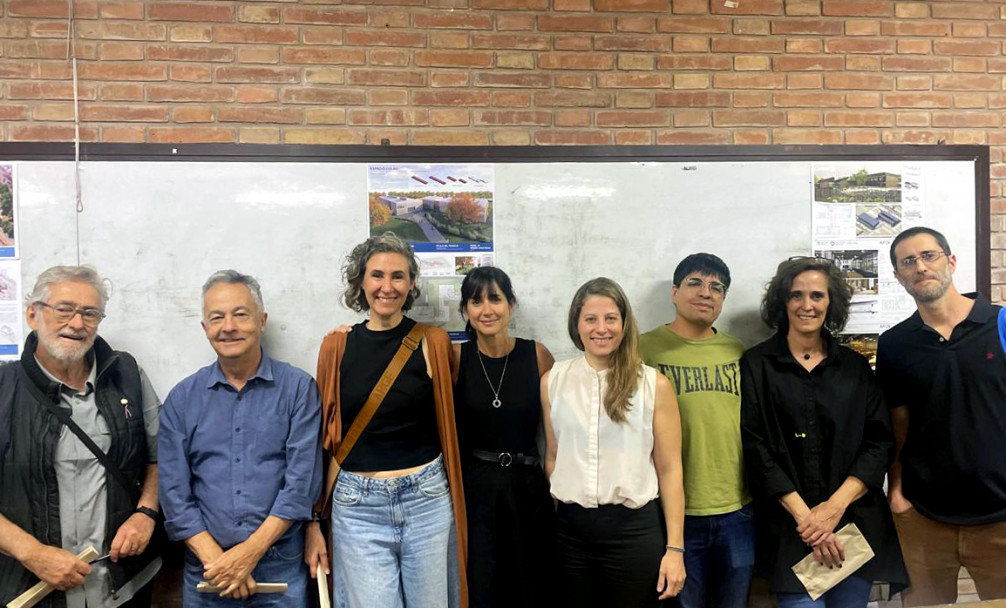 imagen Estudiantes presentaron proyectos de arquitectura industrial enfocados en la empresa COLBO