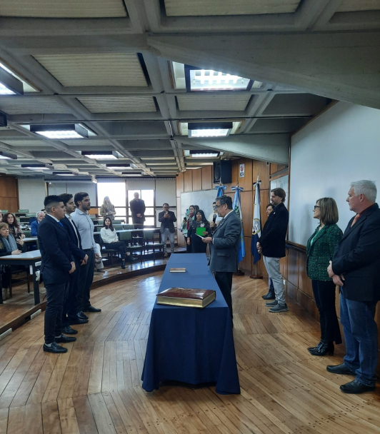 imagen El vicedecano tomó juramento a nuevos graduados y graduadas de la Facultad