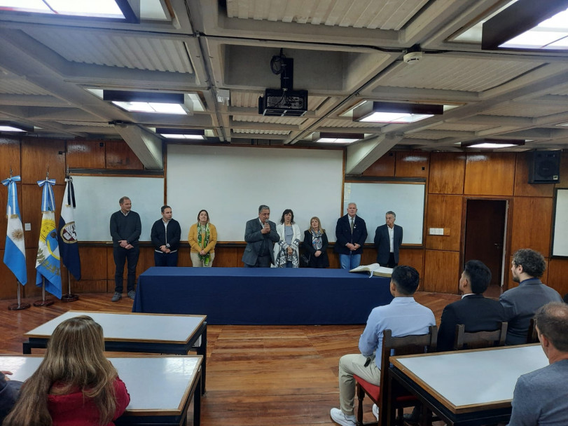 imagen Juraron 14 nuevos egresados y egresadas de la Facultad