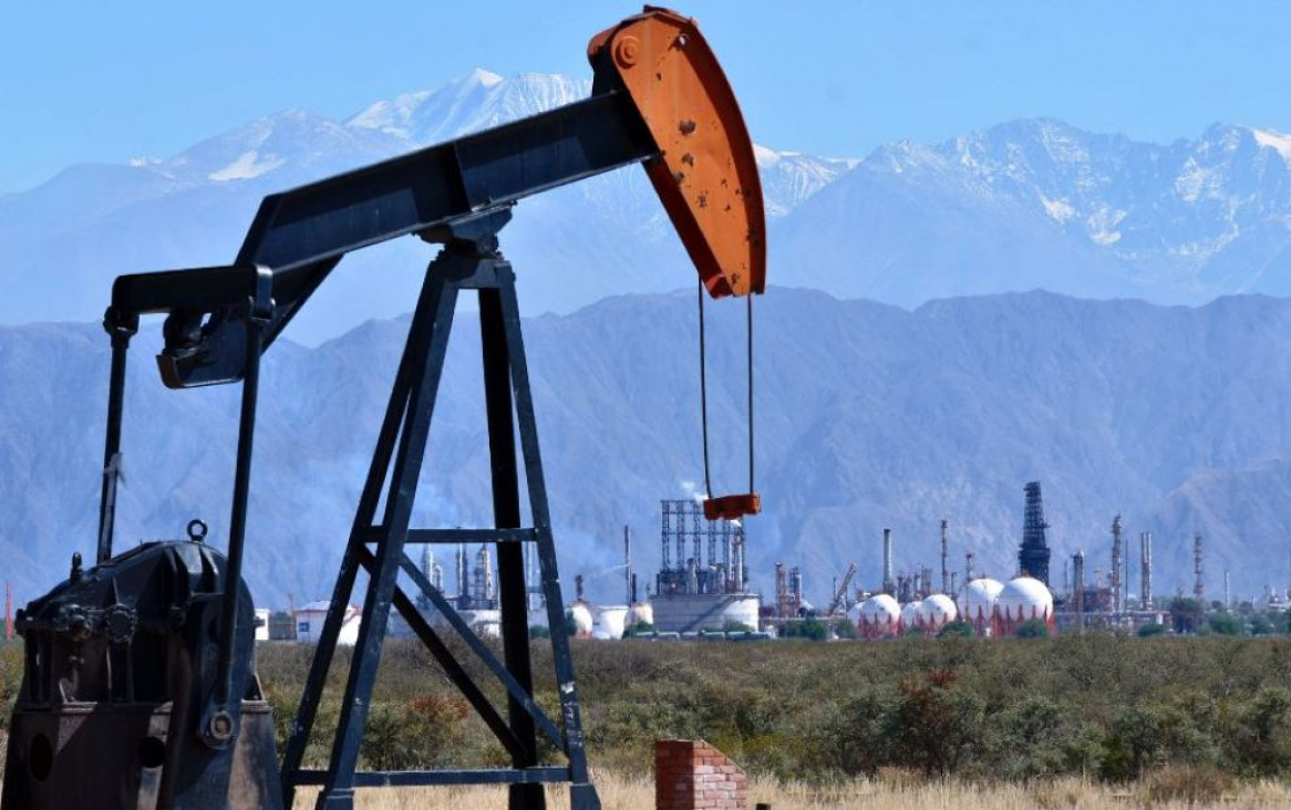 imagen Invitan a charla por el Día Nacional del Petróleo