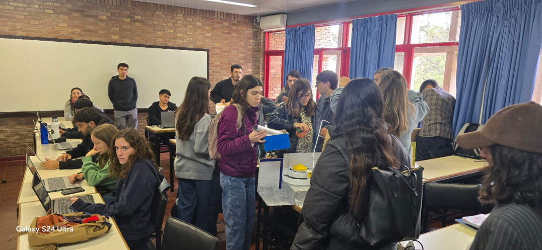 imagen Estudiantes compartieron experiencias de prototipado