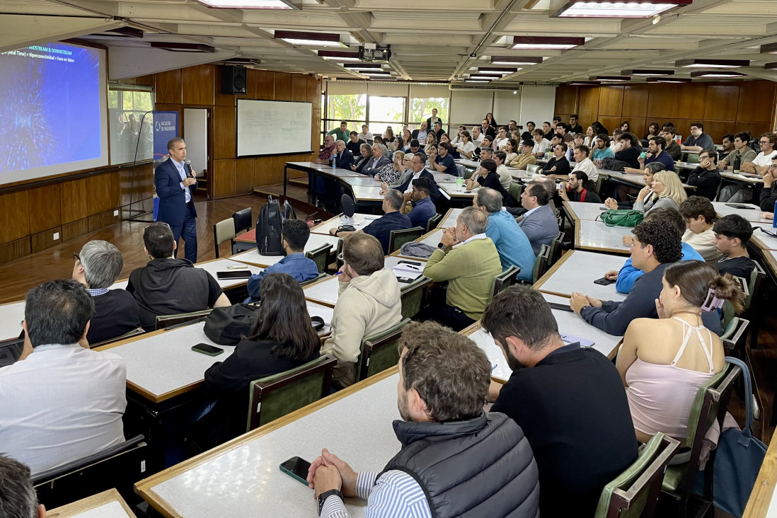 imagen La Facultad recibió a Mauricio Martín para una charla sobre inteligencia artificial en la industria energética