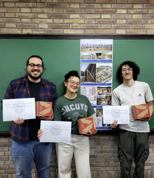 imagen Estudiantes presentaron proyectos de arquitectura industrial enfocados en la empresa COLBO