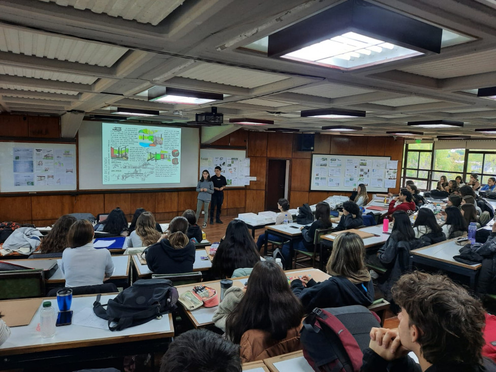 imagen Estudiantes de Arquitectura realizaron actividad de integración teórico-práctica 
