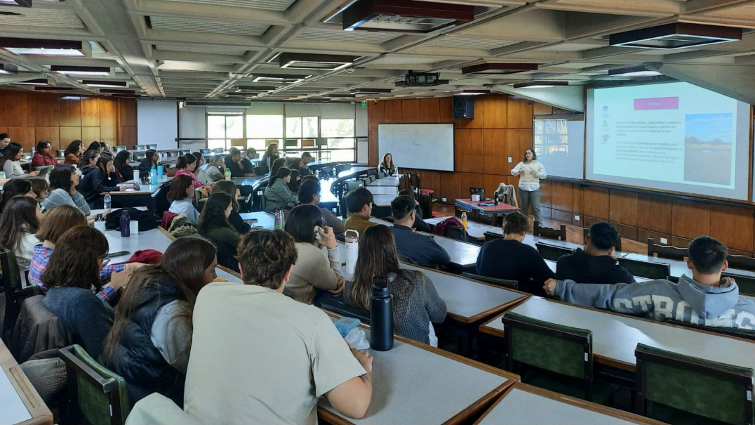 imagen Especialista internacional brindó seminario sobre gestión del paisaje urbano