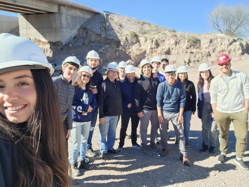 imagen Estudiantes de Ingeniería Civil realizaron visitas técnicas a Obras Hidráulicas