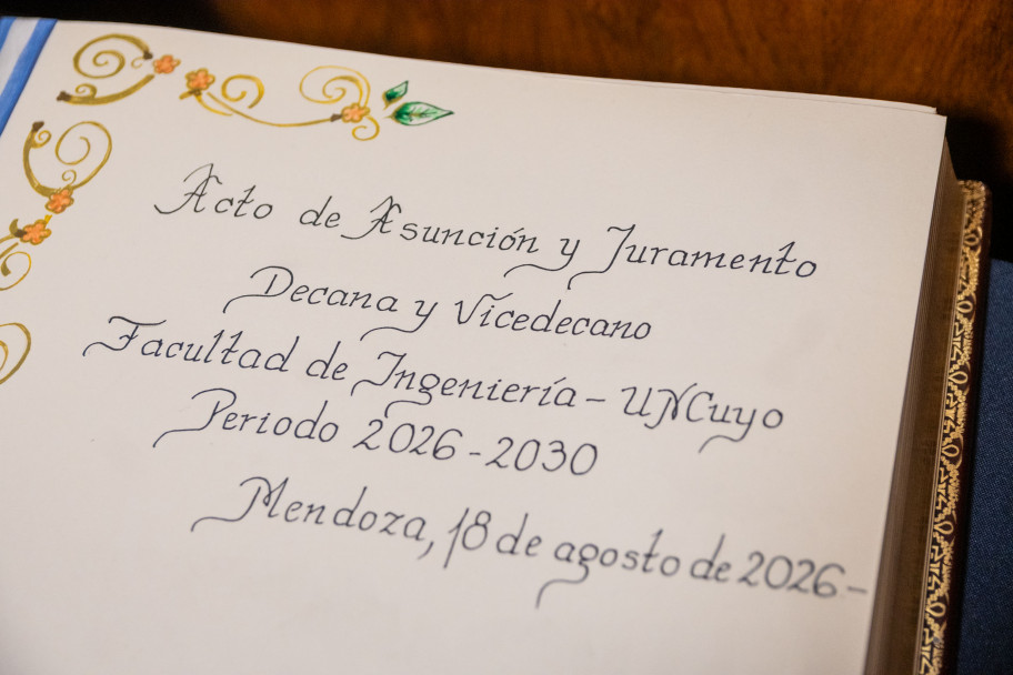 imagen Patricia Infante y Eduardo Iriarte asumieron como decana y vicedecano para el período 2026-2030