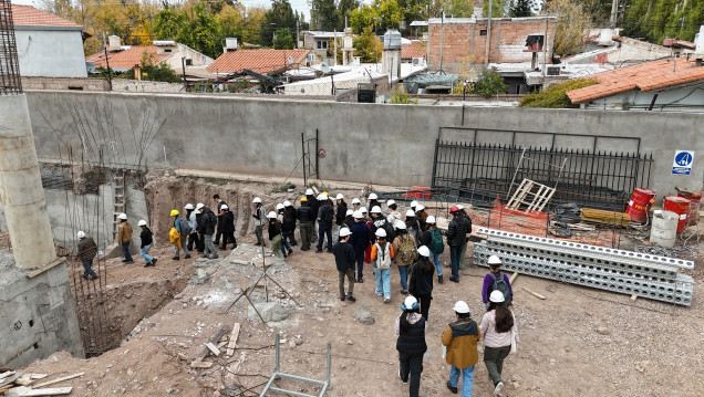 imagen Estudiantes de Arquitectura conocieron el proceso constructivo del edificio Alvear Sense