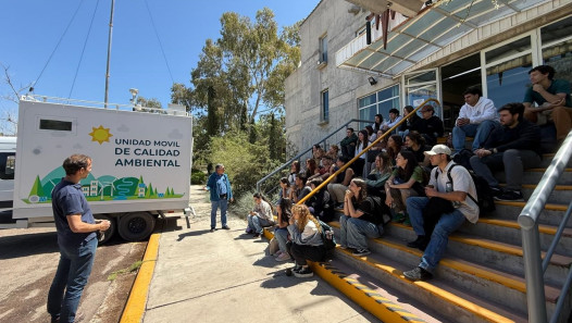 imagen Estudiantes de Agrarias visitaron la Facultad para conocer técnicas de monitoreo y tratamiento ambiental