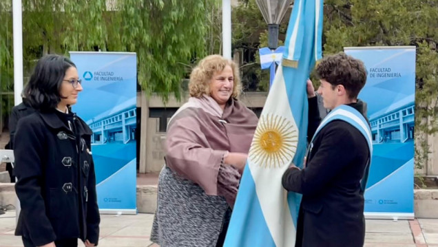 imagen Invitamos al acto de cambio de abanderados y escoltas, y conmemoración del 25 de Mayo