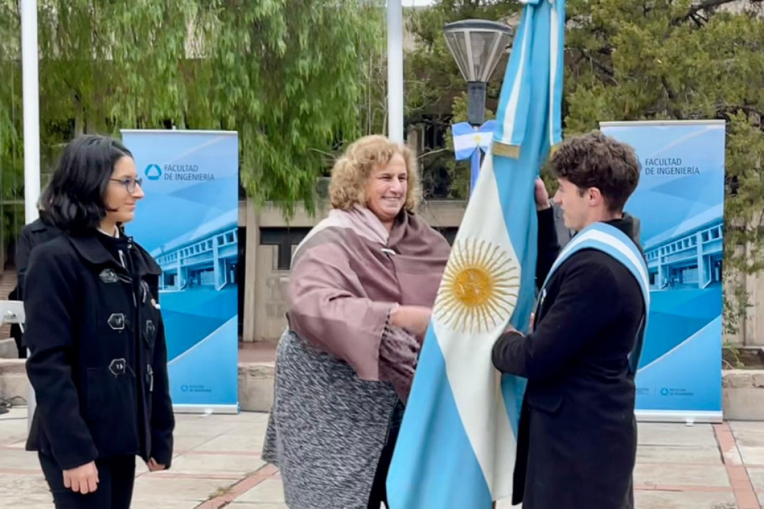 imagen Invitamos al acto de cambio de abanderados y escoltas, y conmemoración del 25 de Mayo
