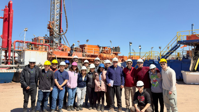 imagen Estudiantes de Petróleo realizaron visita técnica al Yacimiento Lindero de Piedra en Malargüe
