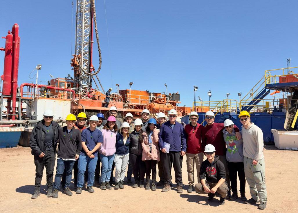 imagen Estudiantes de Petróleo realizaron visita técnica al Yacimiento Lindero de Piedra en Malargüe