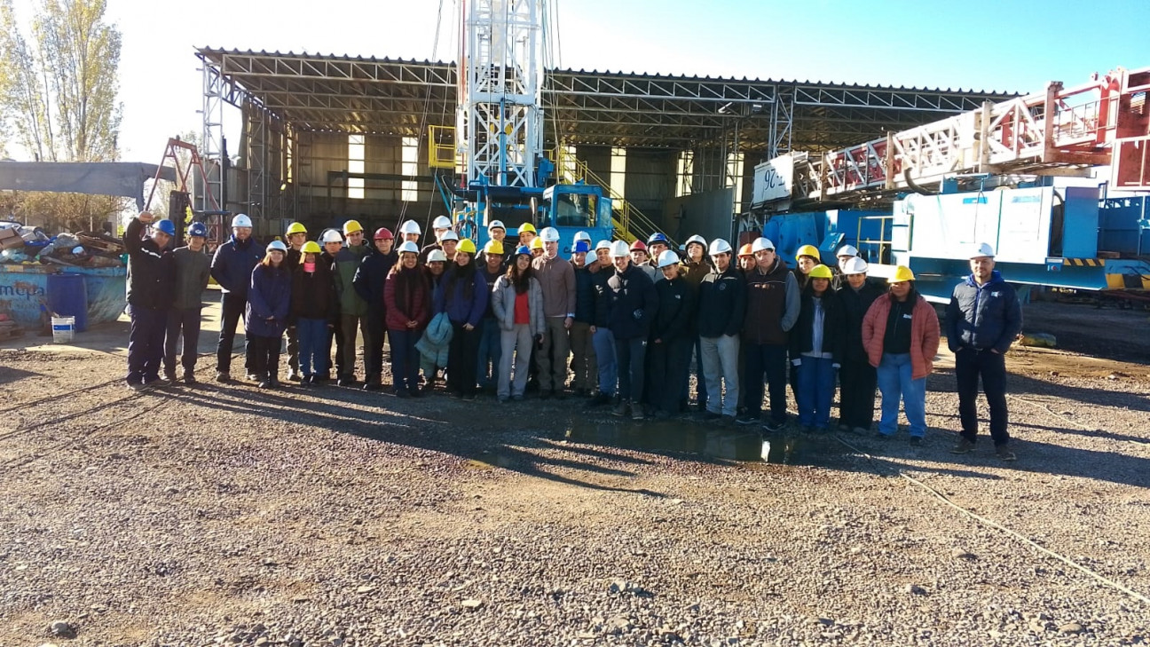 imagen Estudiantes de Ingeniería en Petróleo realizaron visitas técnicas a empresas del sector energético
