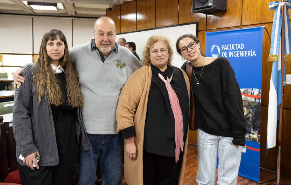 imagen Patricia Infante y Eduardo Iriarte asumieron como decana y vicedecano para el período 2026-2030