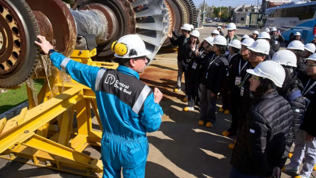 imagen Abrió la convocatoria 2026 del Programa de Becas Fundación YPF