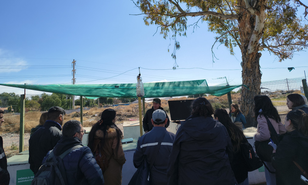imagen La Facultad mostró sus avances en compostaje durante un recorrido institucional