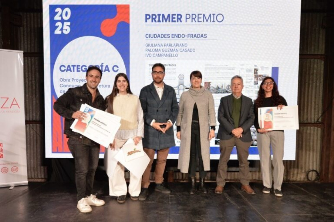 imagen Estudiantes de Arquitectura fueron galardonadas en el Premio Edificar 2025