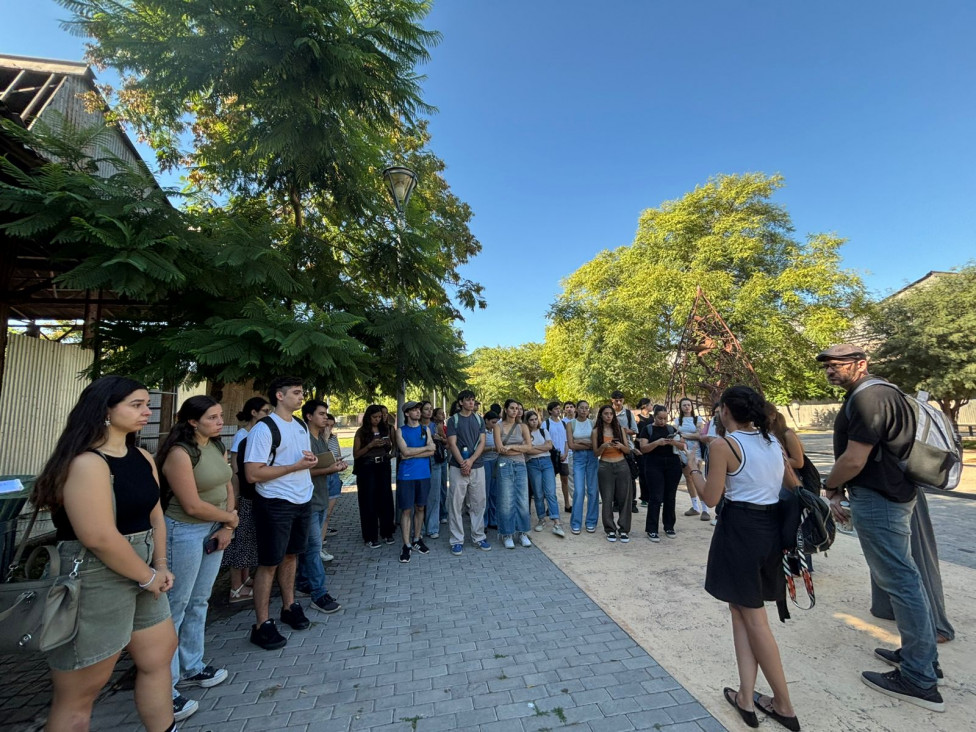 imagen Estudiantes de Arquitectura recorrieron espacios clave del patrimonio mendocino