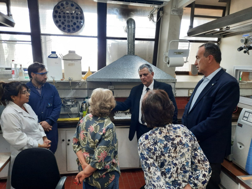 imagen El presidente y CEO de YPF visitó la Facultad 