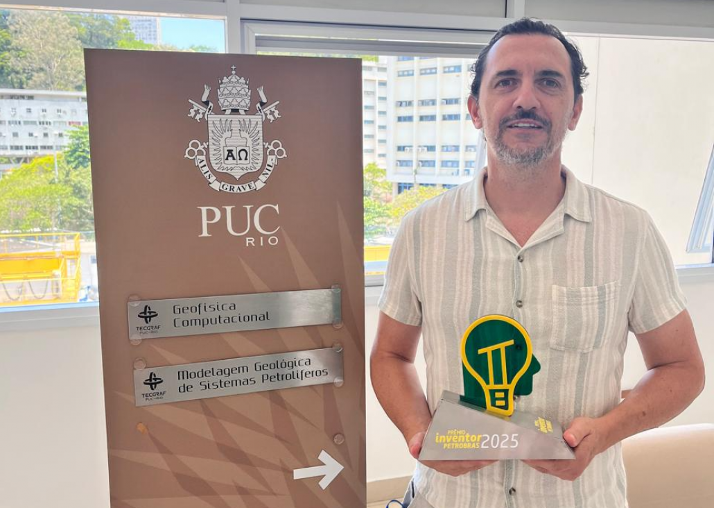 imagen Investigador recibió premio internacional por innovador trabajo en el área de geociencias computacionales  