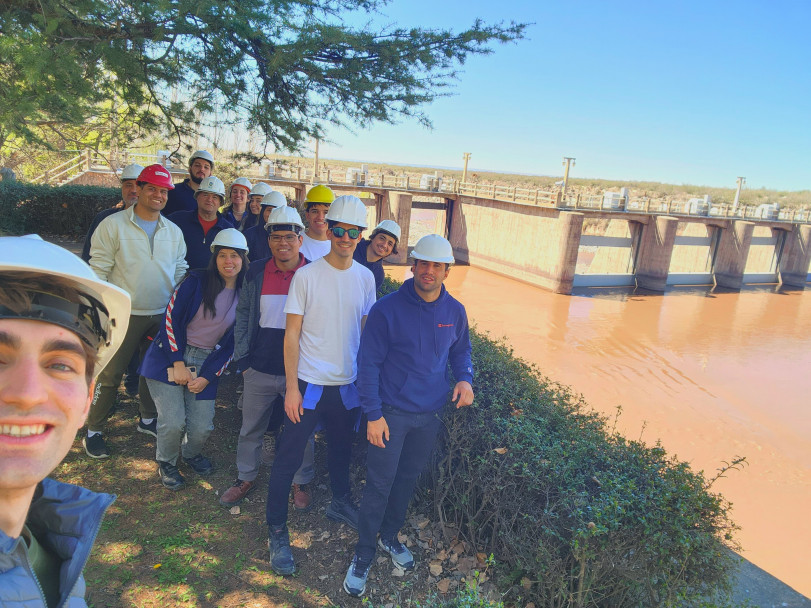 imagen Estudiantes de Ingeniería Civil realizaron visitas técnicas a Obras Hidráulicas