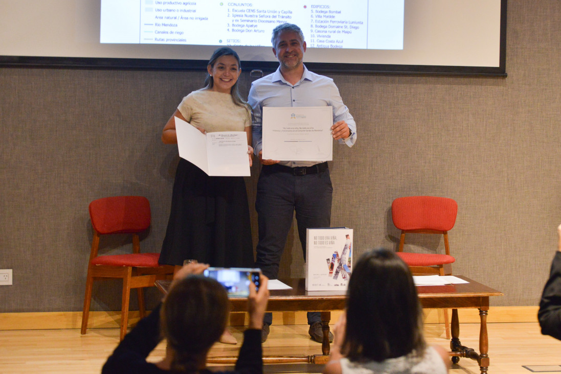 imagen La Legislatura distinguió una obra literaria de docente de la Facultad