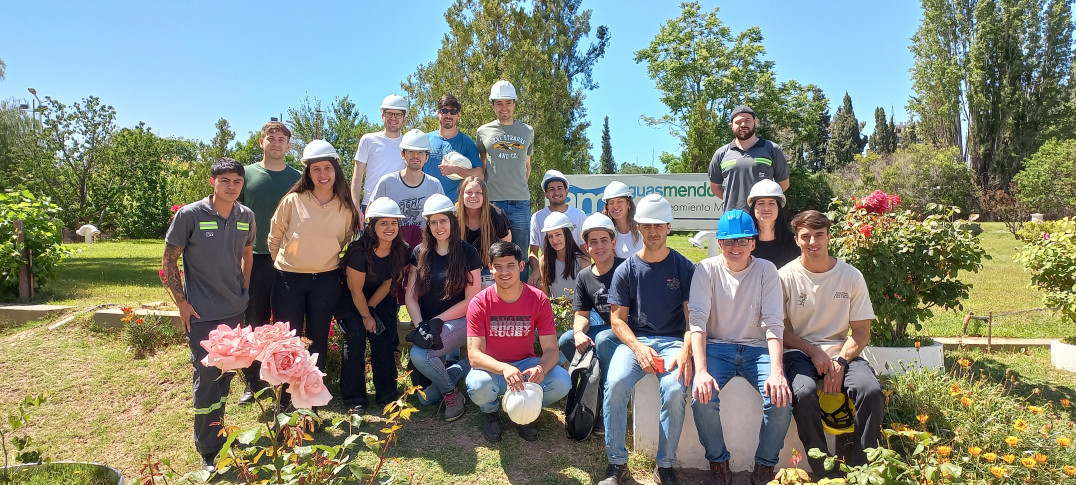 imagen Estudiantes de Ingeniería Civil realizaron visita a la plantas potabilizadoras Benegas y Lujan I 