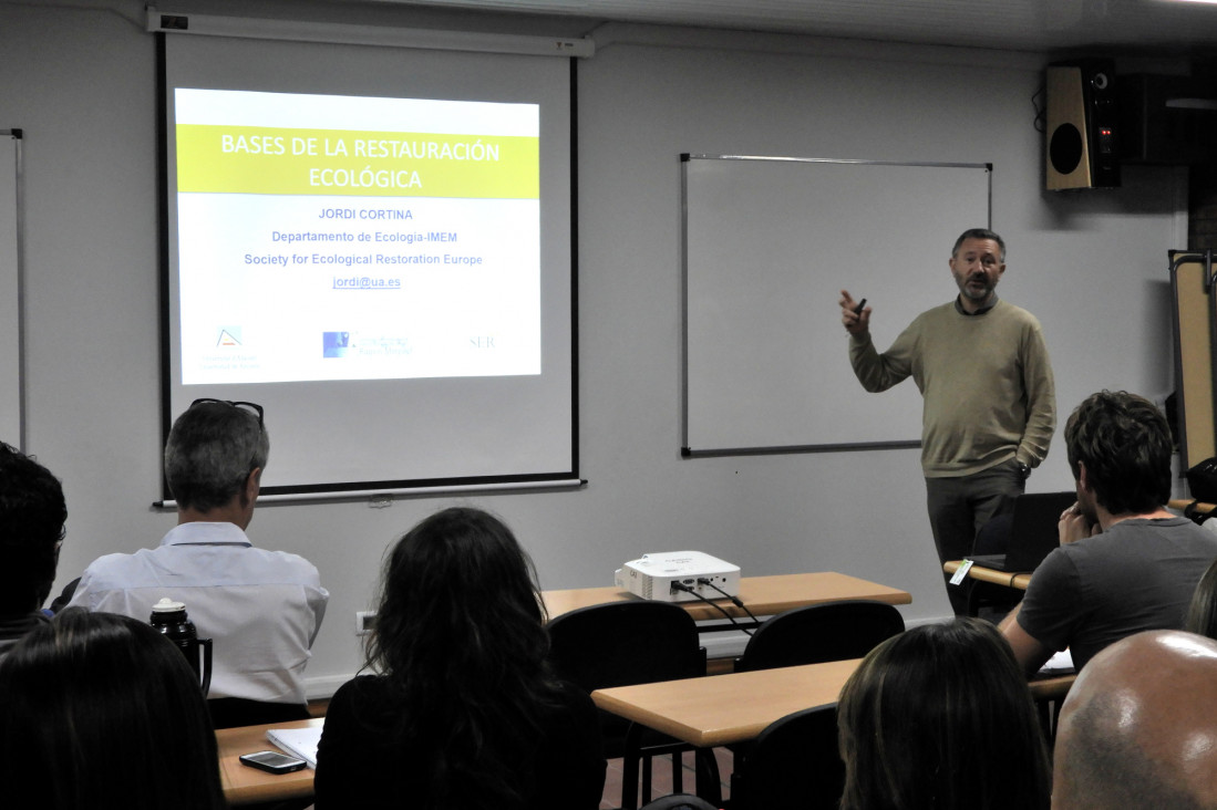 imagen Se realizó la Conferencia "Priorización de acciones de restauración a escala de paisaje"