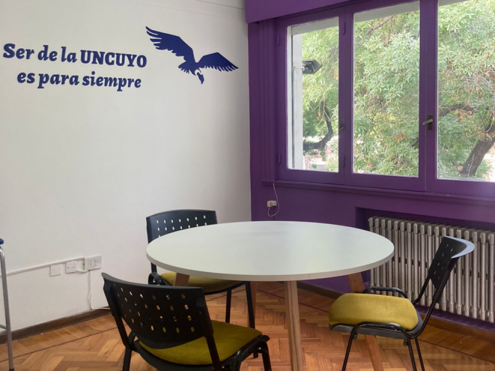 imagen Abrió el primer espacio de coworking para graduados y graduadas de la UNCUYO