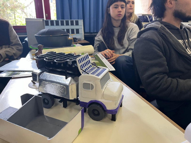 imagen Estudiantes compartieron experiencias de prototipado